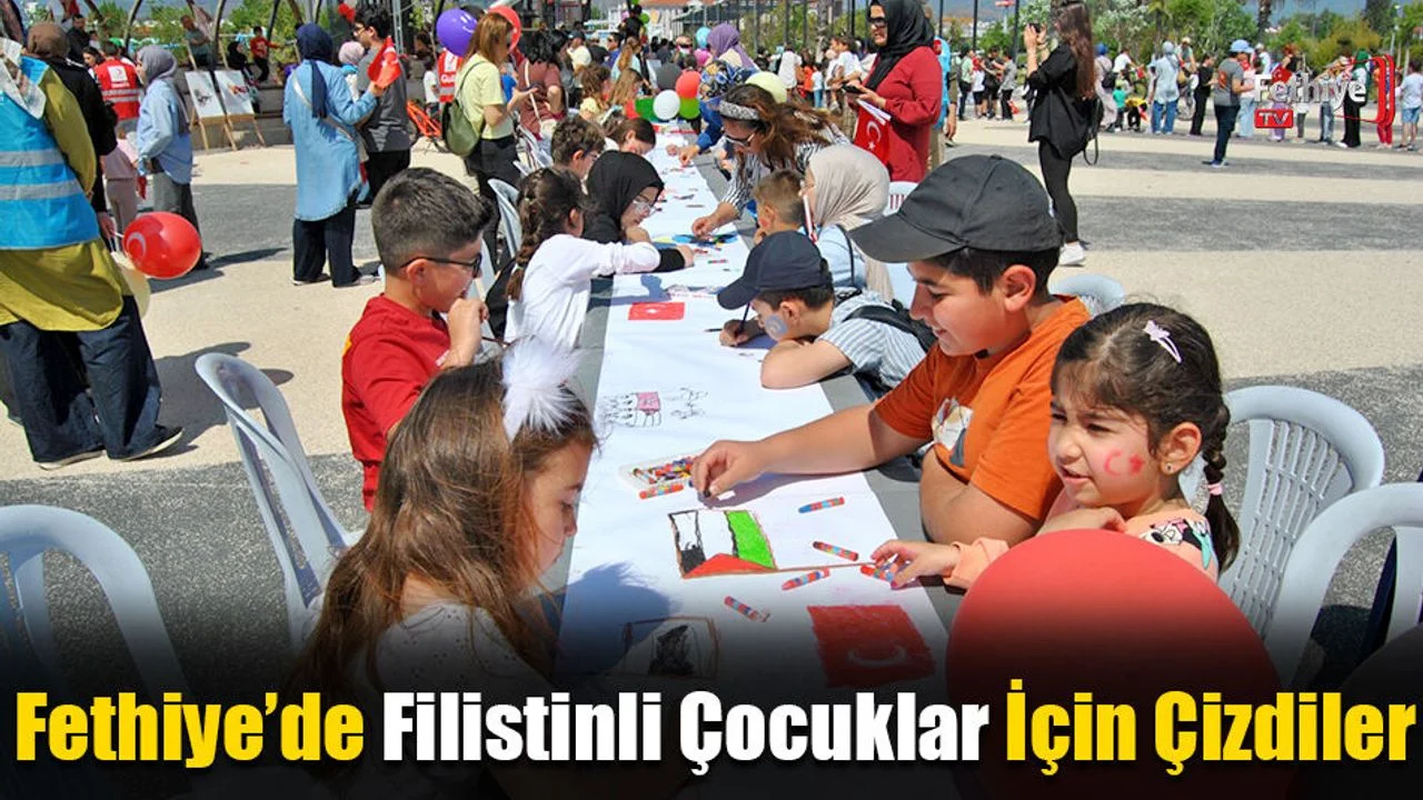 Fethiye'de Filistinli Çocuklar İçin Çizdiler