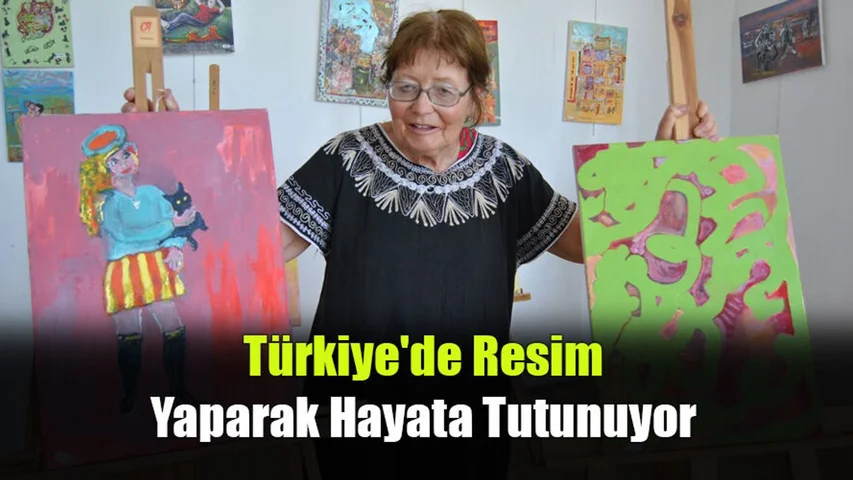 Türkiye'de Resim Yaparak Hayata Tutunuyor
