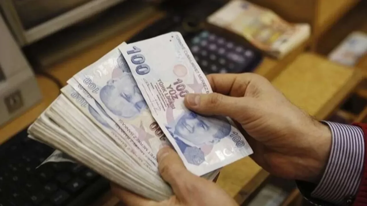 Emekli Bayram İkramiyesi 4 Bin Liraya Yükseliyor