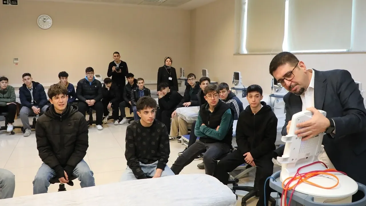 Karataylı Liseliler Üniversite Hayatını KTO Karatay'da Keşfetti