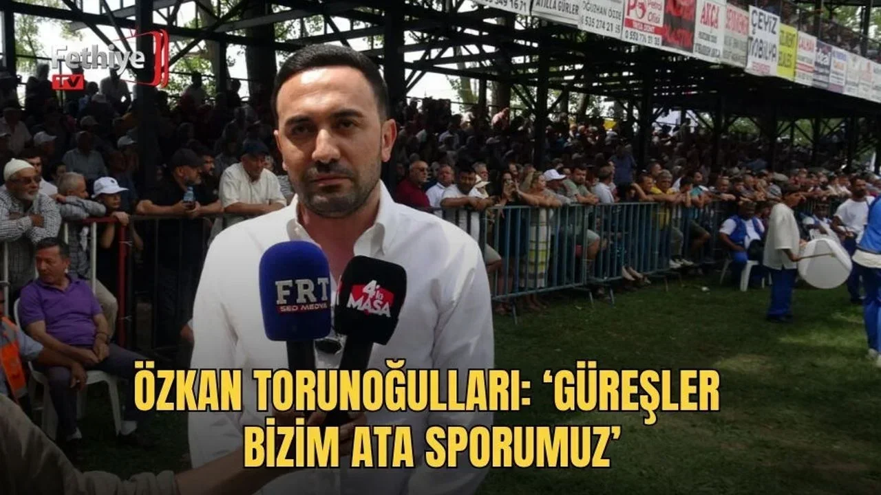Seki Zümrüt Çayırı'nda düzenlenen yağlı güreş organizasyonunda Özkan Torunoğulları açıklamalarda bulunuyor.
