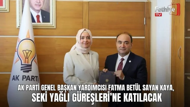 Yağlı pehlivan güreşleri için Seki Zümrüt Çayırı’nda düzenlenen geleneksel şenlikte bir grup vatandaş izliyor.