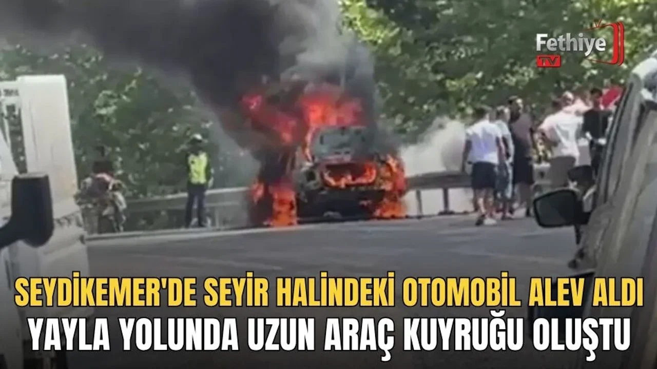 Seydikemer'de Seyir Halindeki Otomobil Alev Aldı