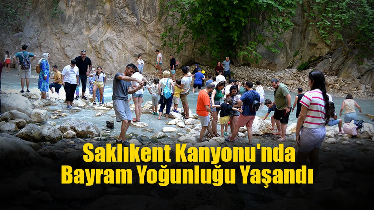 Saklıkent Kanyonu'nda Bayram Yoğunluğu Yaşandı