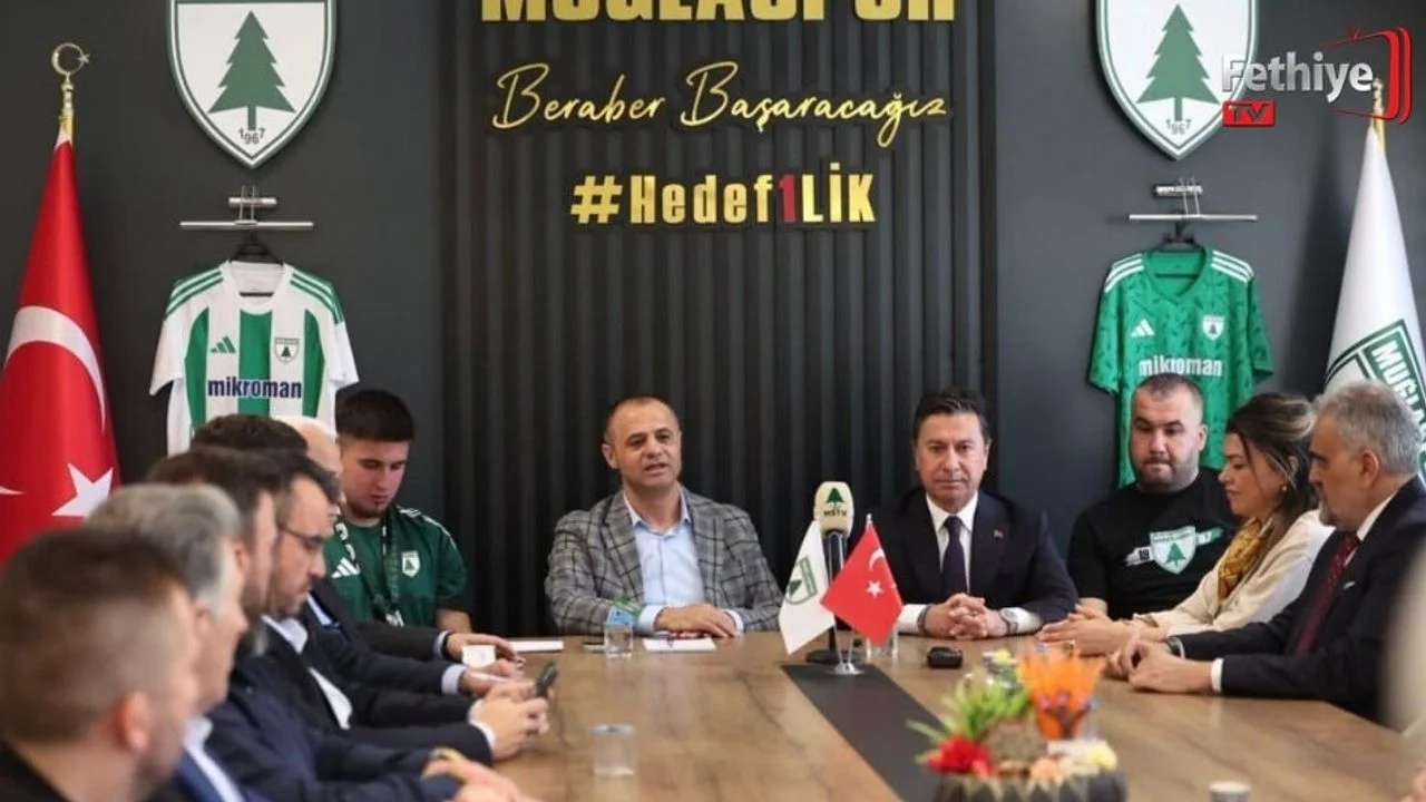 Muğla Büyükşehir Belediye Başkanı Aras: "Muğla'mızı Bayraklarla Donatalım"