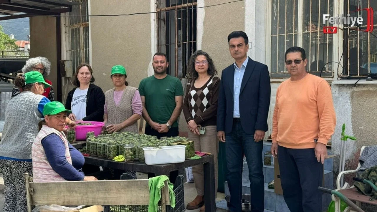 Çağla Turşusu Bereketi: Kadın Üreticilerden Ekonomiye Katkı