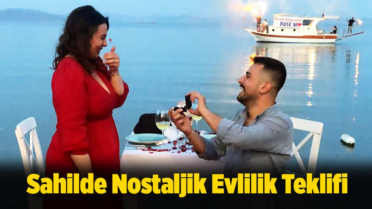 Sahilde Nostaljik Evlilik Teklifi