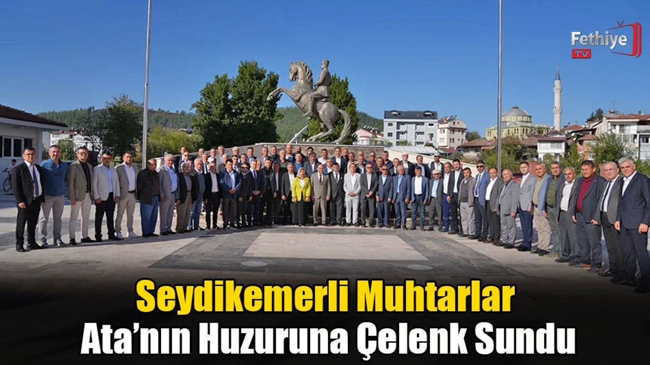 Seydikemerli Muhtarlar Ata’nın Huzuruna Çelenk Sundu