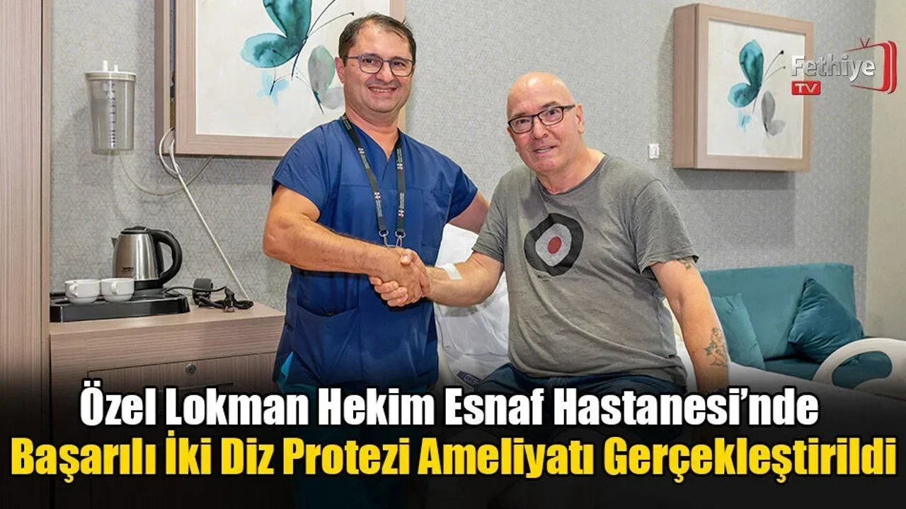 Total diz protezi ameliyatı öncesi hastanın diz muayenesini yapan doktor ve sağlık ekibi.