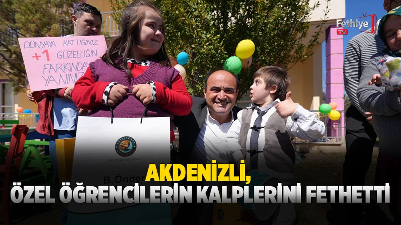 Akdenizli, Özel Öğrencilerle Boya Yapıp Oyunlar Oynadı