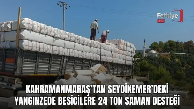 Yangınzede besiciler için Başkan Eşref Şekerli’nin gönderdiği saman balyaları yardım tırından indiriliyor