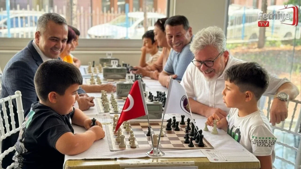 Fethiye’de Beşkaza Satranç Turnuvası Başladı: 197 Sporcu Hamlelerini Yapıyor