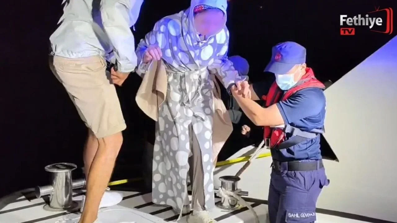 Fethiye’de Özel Teknede Rahatsızlanan Vatandaşa Tıbbi Tahliye