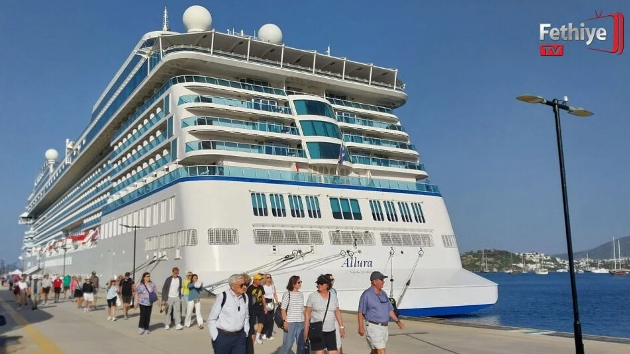 Kruvaziyer Fethiye`nin Ardından Bodrum`a Yanaştı