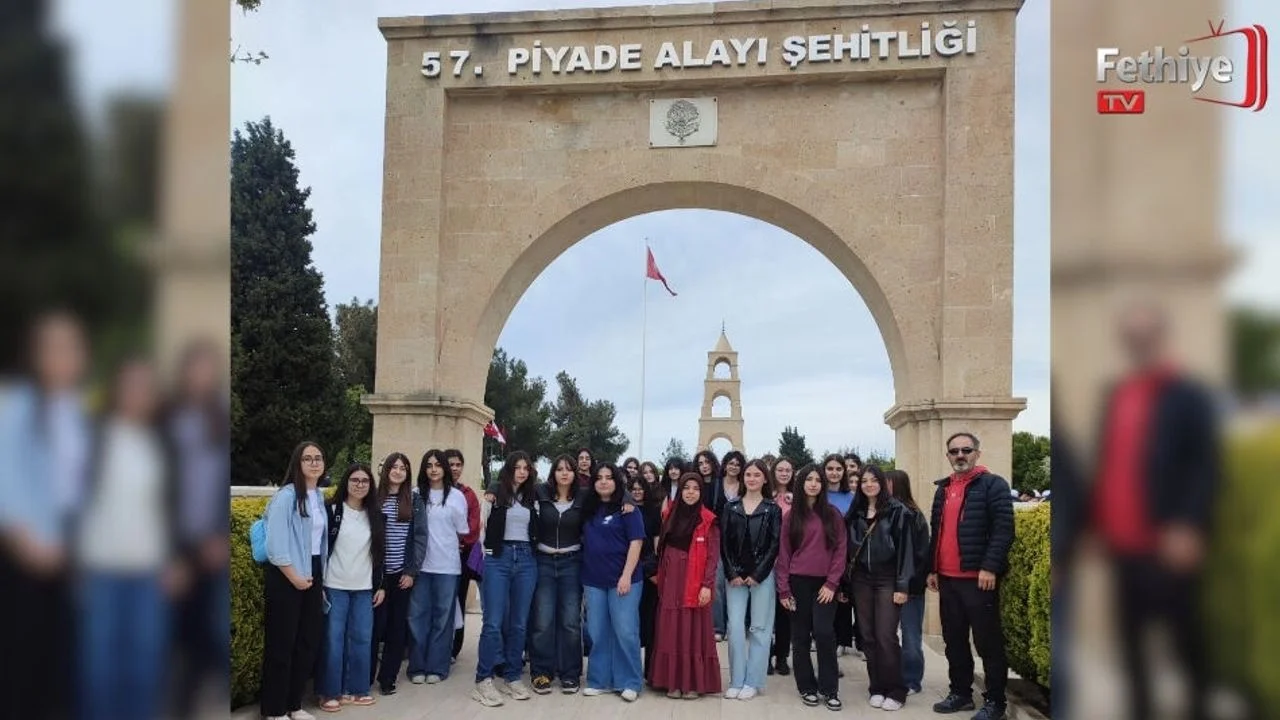 Gençler "Bir Destandır Çanakkale" Programına Katıldı