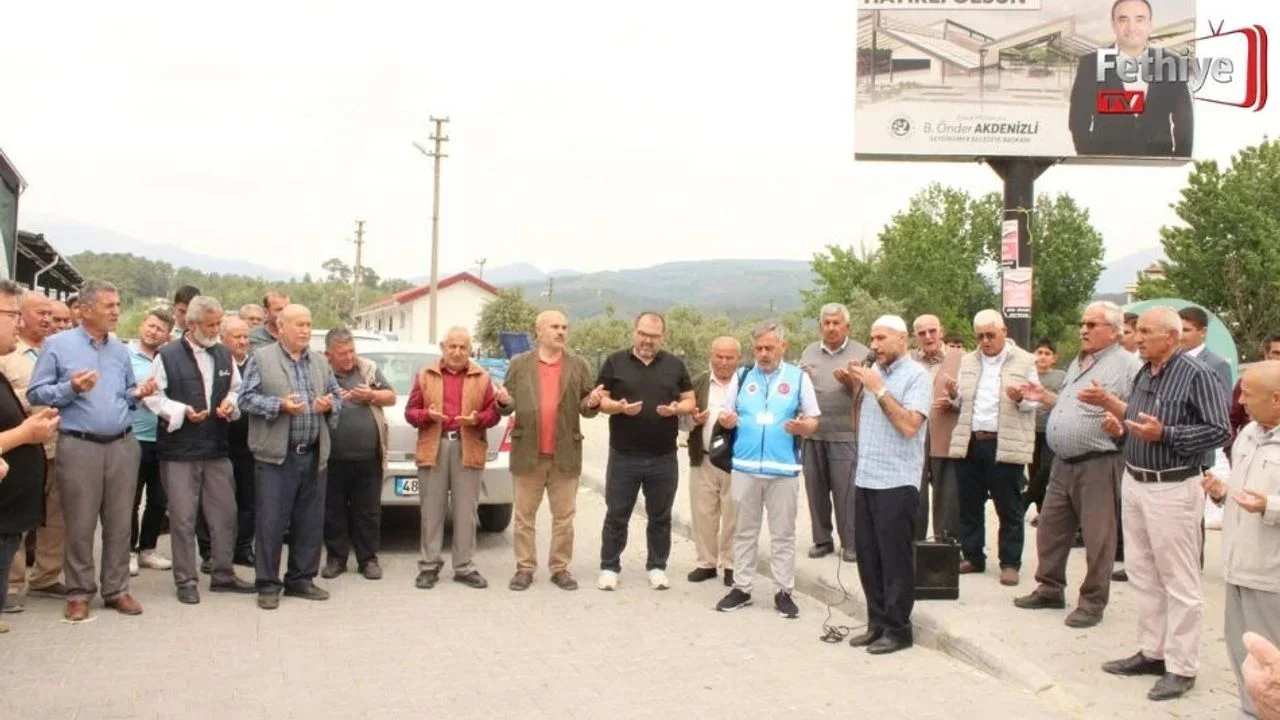 Hac Yolculuğuna Dualarla Uğurlandılar