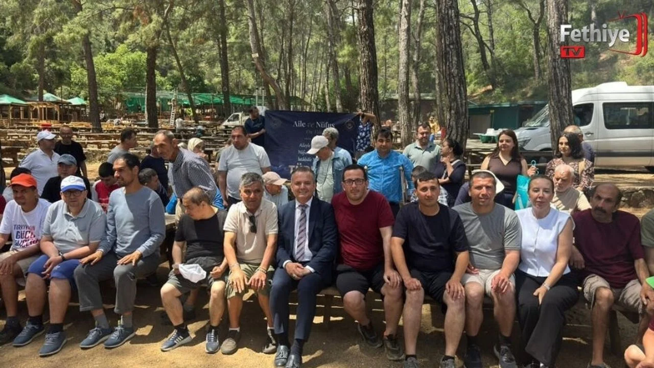 Kaymakam Akkaya, Özel Bireylerle Piknikte Bir Araya Geldi