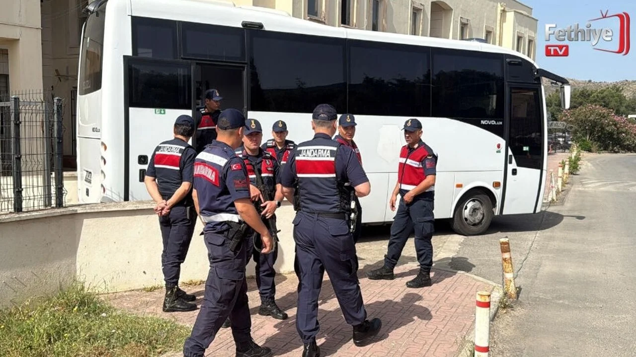 Rüşvet Davasında Belediye Meclis Üyesi Niyazi Atare Ve İbrahim Çırakoğlu'na 5'er Yıl Hapis Cezası