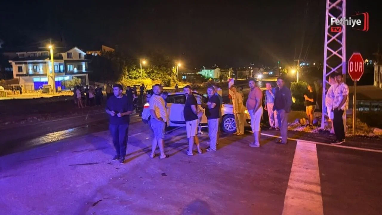 Seydikemer Devlet Hastanesi Kavşağında Trafik Kazası