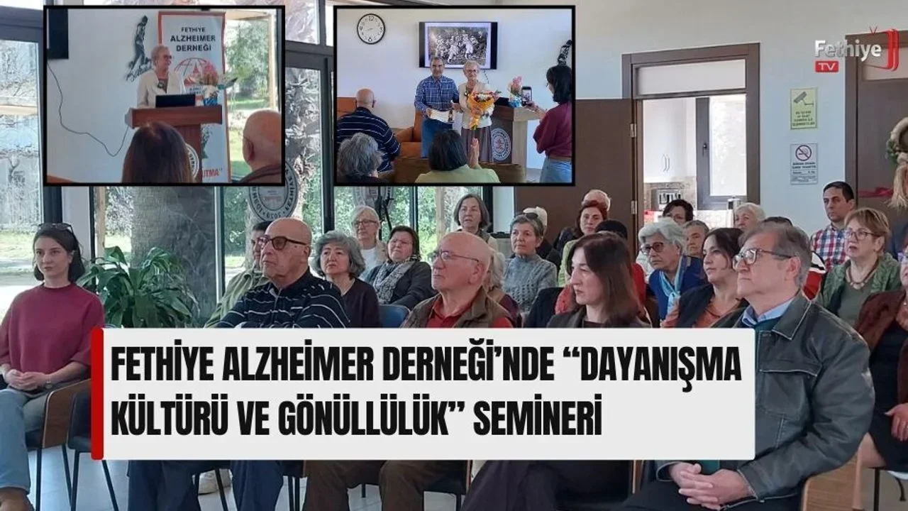 Dilek Dinçer gönüllülük seminerinde katılımcılarla deneyimlerini paylaşırken salondaki izleyicilere hitap ediyor.