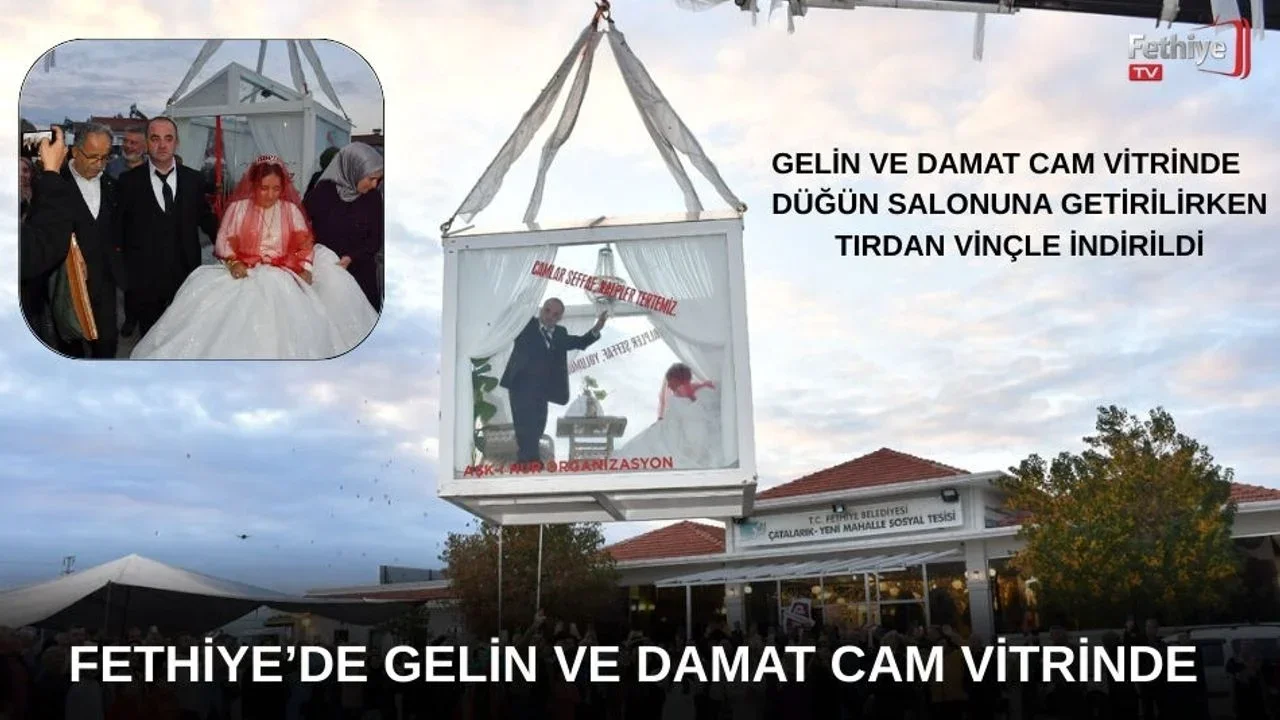 Fethiye’de Gelin Ve Damat Cam Vitrinde