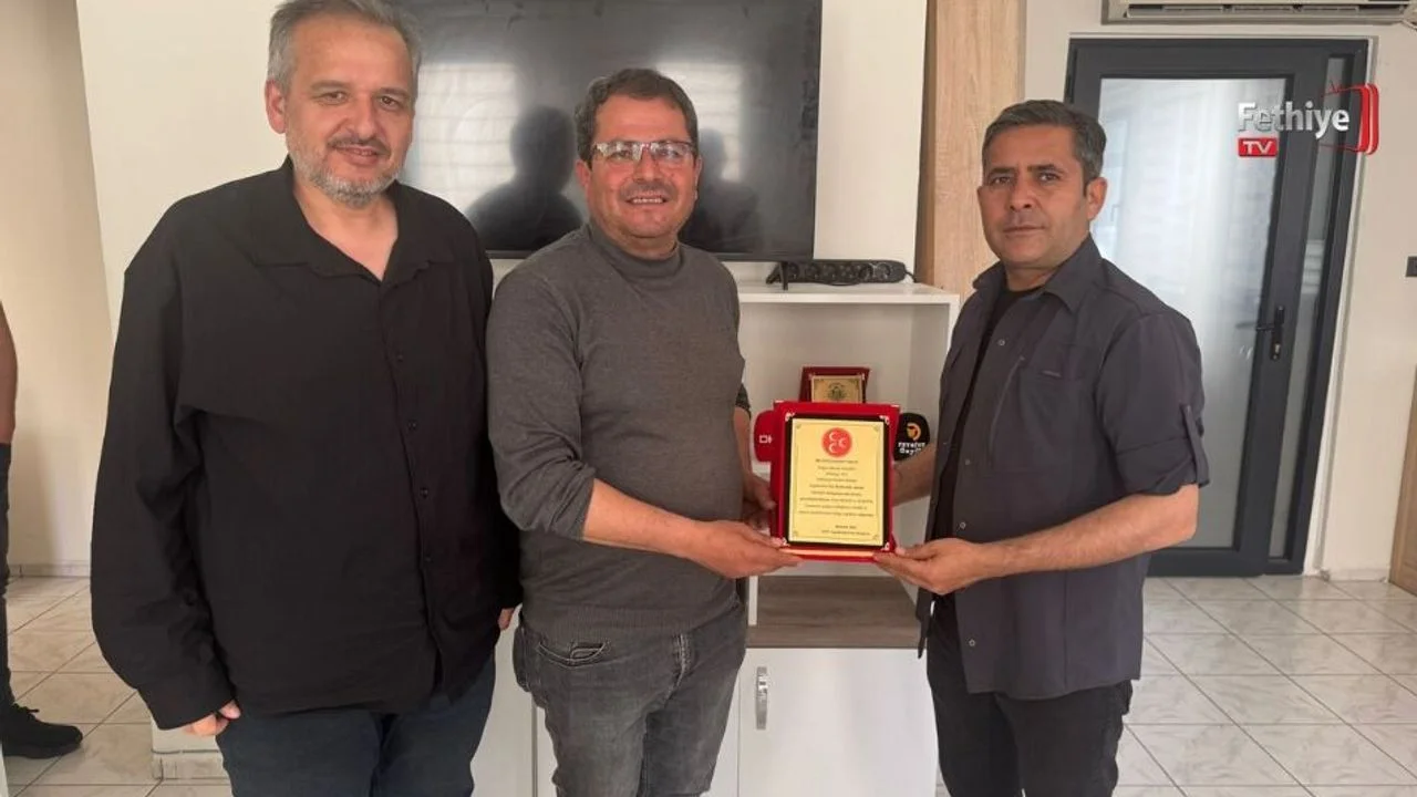 MHP Seydikemer’den Seydikemer TV İle Fethiye TV’ye Teşekkür Plaketi