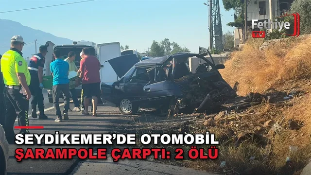 Alaçat Mahallesi'nde kontrolden çıkan otomobil, şarampole çarparak iki kişinin ölümüne neden oldu.