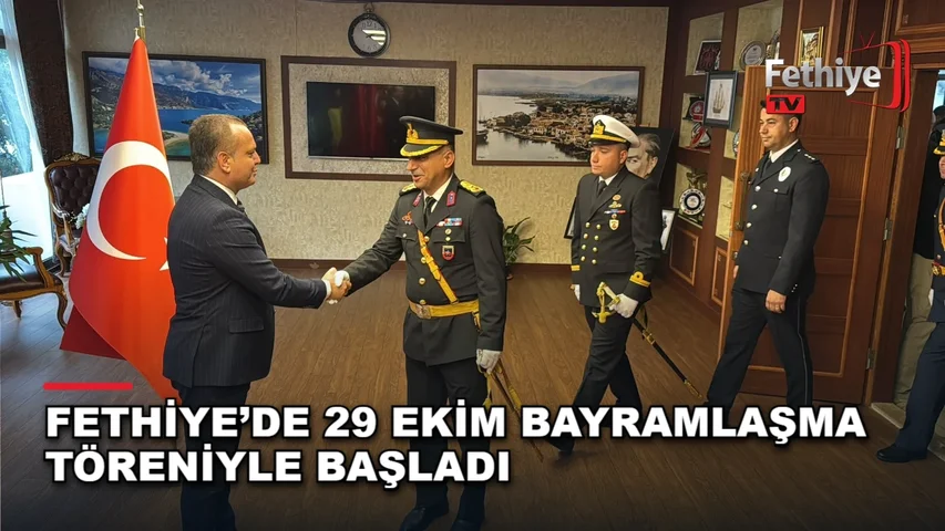 Fethiye Kaymakamı Fatih Akkaya, 29 Ekim Cumhuriyet Bayramı töreninde ilçe protokolünün tebriklerini kabul etti