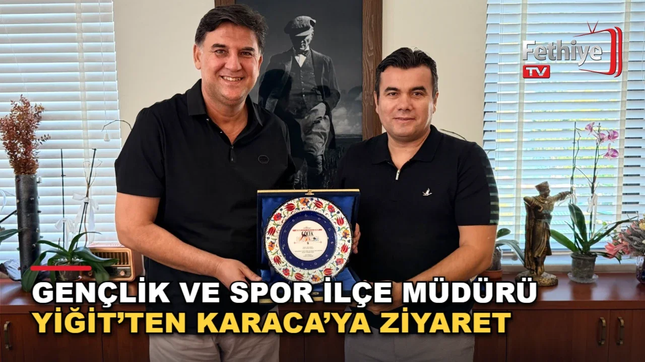 Fethiye Gençlik ve Spor İlçe Müdürü Harun Reşit Yiğit'ten Başkan Alim Karaca'ya teşekkür plaketi