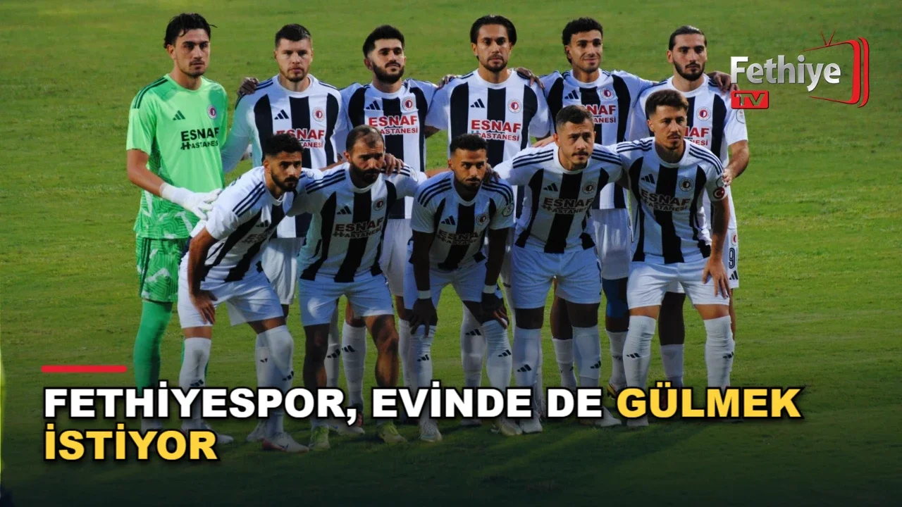 Fethiyespor'un Karacabeyspor ile oynayacağı maç öncesi antrenman yapan futbolcular ve teknik ekip.