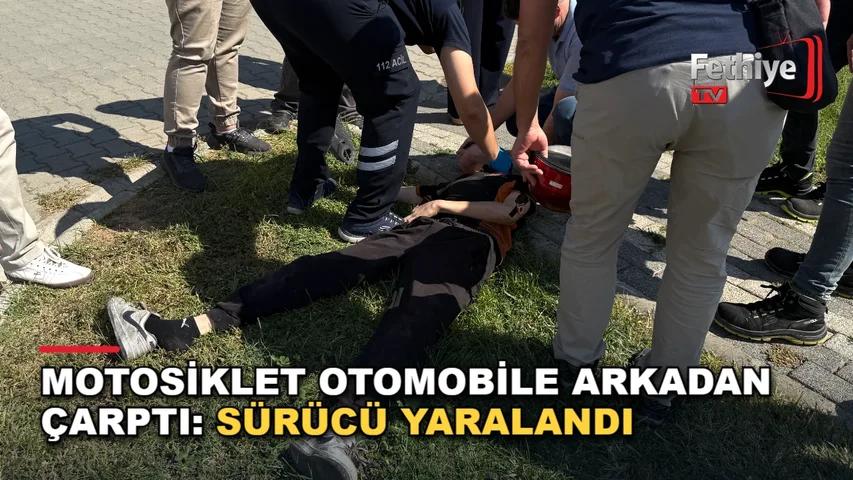 Menteşe Orhaniye Mahallesi'nde motosikletin otomobile arkadan çarptığı kaza sonrası inceleme