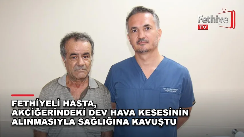 Denizli Devlet Hastanesi'nde gerçekleştirilen operasyonla hastanın akciğerindeki dev hava kesesi çıkarıldı.