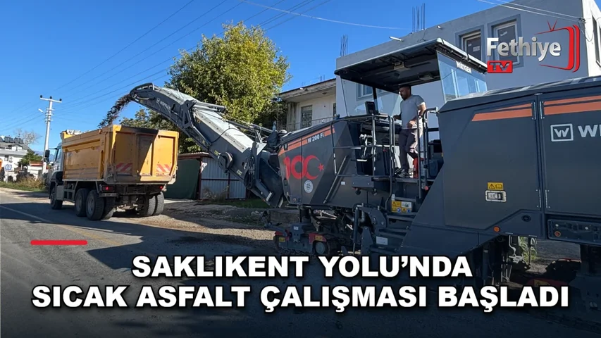 Muğla Büyükşehir Belediyesi ekipleri Saklıkent Yolu'nda sıcak asfalt çalışması yürütüyor.