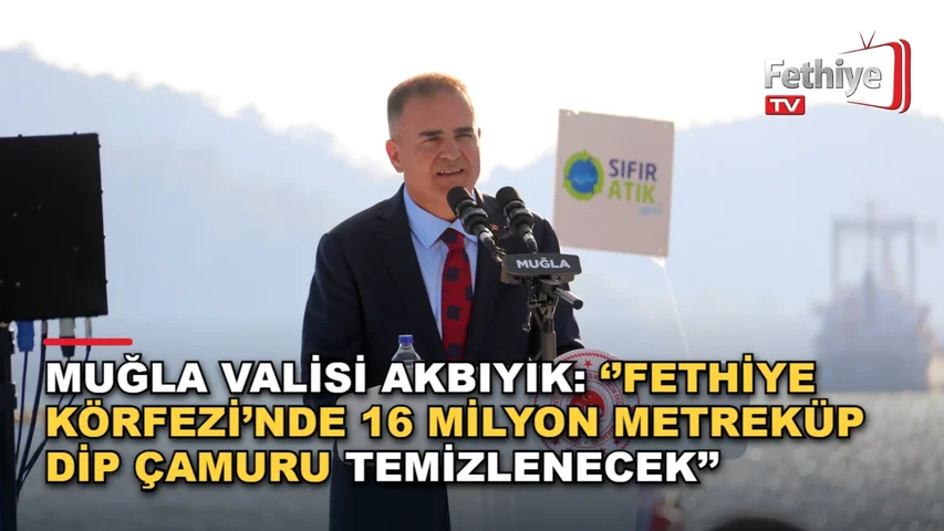 Fethiye Körfezi'nde dip çamuru temizliği tanıtımı için yetkililer parkta bir araya geldi.