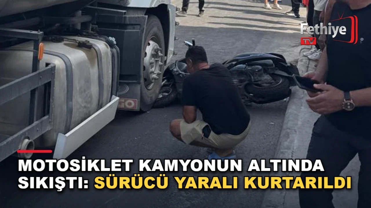 Bodrum Cevat Şakir Mahallesi'nde motosiklet ile su tankeri kamyonun çarpıştığı kazadan görüntüler