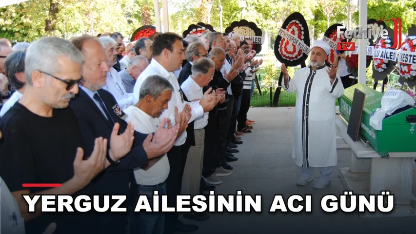 Fethiye Yeni Camii'nde kılınan cenaze namazına katılan vatandaşlar