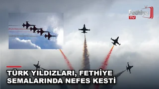 Türk Yıldızları'nın Çalış Plajı semalarındaki akrobasi gösteri uçuşu ilgiyle izlendi
