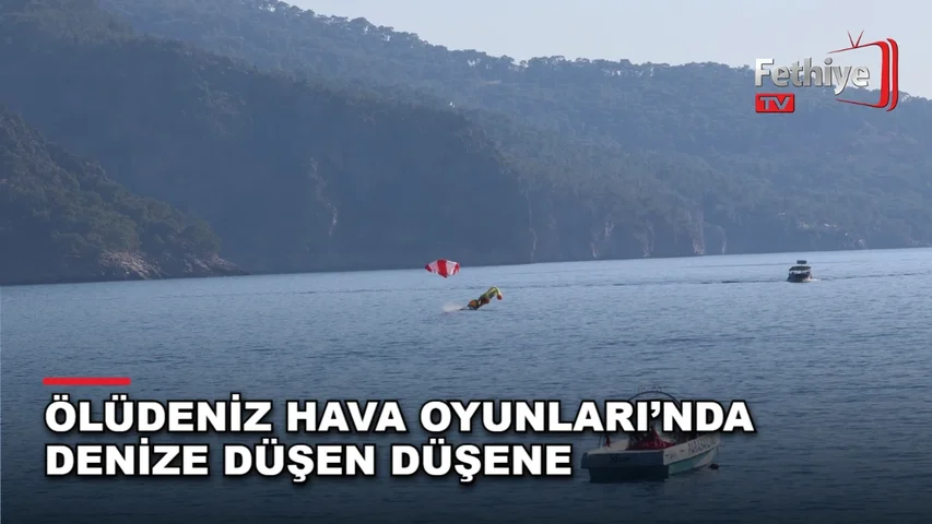 Fethiye Ölüdeniz'de düzenlenen hava oyunları festivalinde paraşütçüler Babadağ'dan uçuş gerçekleştirdi