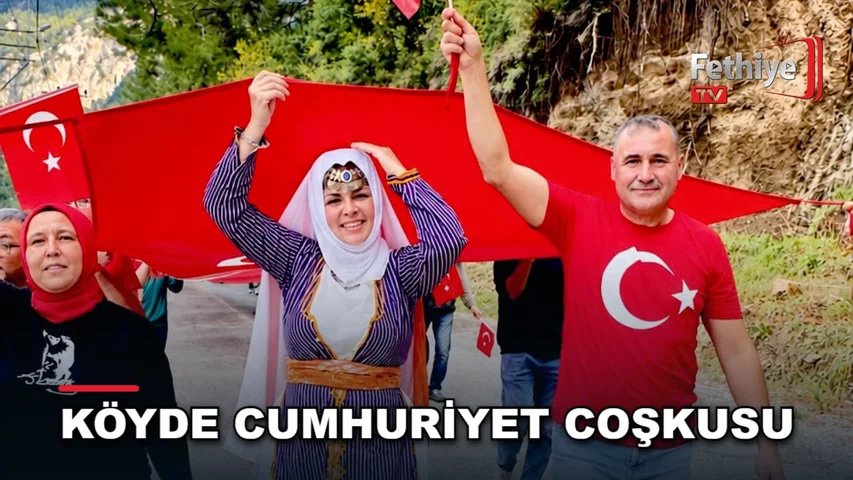 Fethiye Faralya Mahallesi'nde muhtarlık ve kooperatif iş birliğiyle düzenlenen Cumhuriyet Bayramı yürüyüşüne vatandaşlar katıldı.