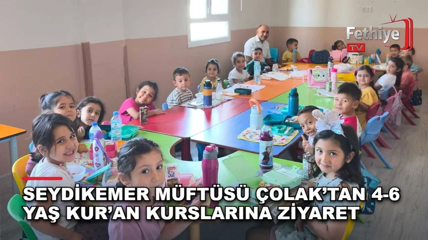 Seydikemer İlçe Müftüsü Selman Ünal Çolak, Kur'an kursu öğrencileriyle bir araya geldi.