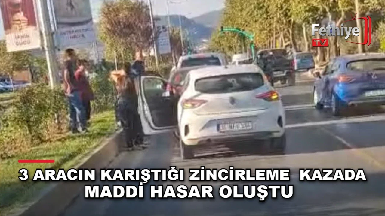 Menteşe Uğur Mumcu Bulvarı'nda üç aracın karıştığı zincirleme trafik kazası maddi hasarla atlatıldı