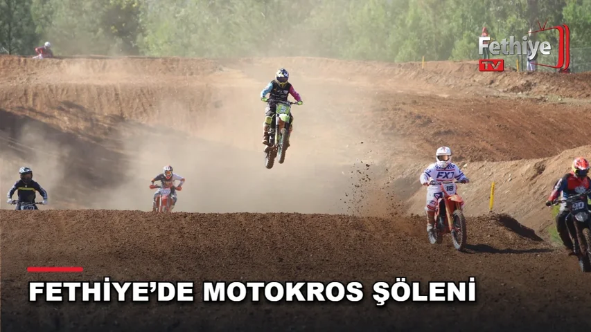 Fethiye Esenköy'deki Akdeniz Offroad Park'ta düzenlenen Türkiye Motokros Şampiyonası'nda mücadele eden sporcular