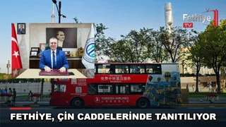 Fethiye'nin Ölüdeniz ve Babadağ tanıtımı Şanghay'da çift katlı otobüste yer alıyor