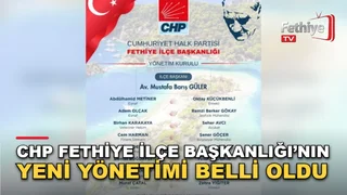 CHP Fethiye İlçe Başkanı Avukat Mustafa Barış Güler ve yeni yönetim kurulu üyeleri birlikte poz veriyor.