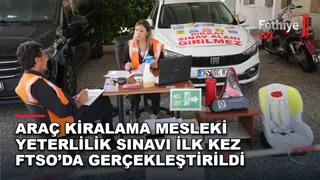 Fethiye Ticaret ve Sanayi Odası'nda düzenlenen araç kiralama mesleki yeterlilik sınavına katılan adaylar