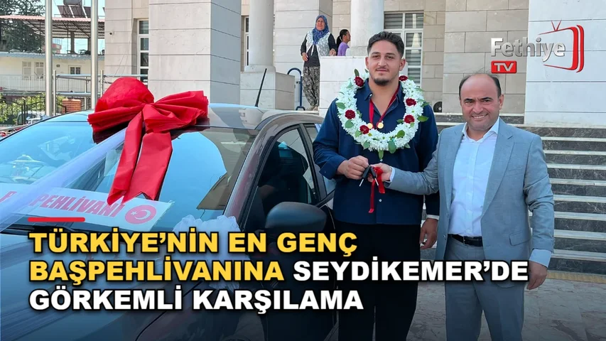 Türkiye'nin en genç başpehlivanı Muhammet Enes Özcan, Seydikemer'de araç konvoyu ile karşılandı.