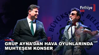 Fethiye Belediye Başkanı Alim Karaca, Belcekız Plajı'ndaki Grup Ayna konserini izledi.