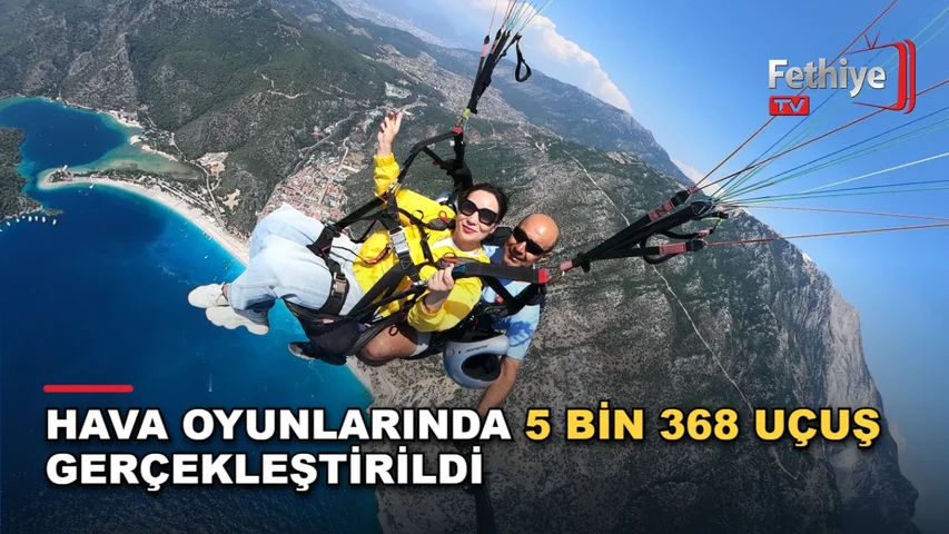 Fethiye'de düzenlenen Ölüdeniz Hava Oyunları Festivali'nde Babadağ'dan Belcekız Plajı'na uçuşlar gerçekleştirildi