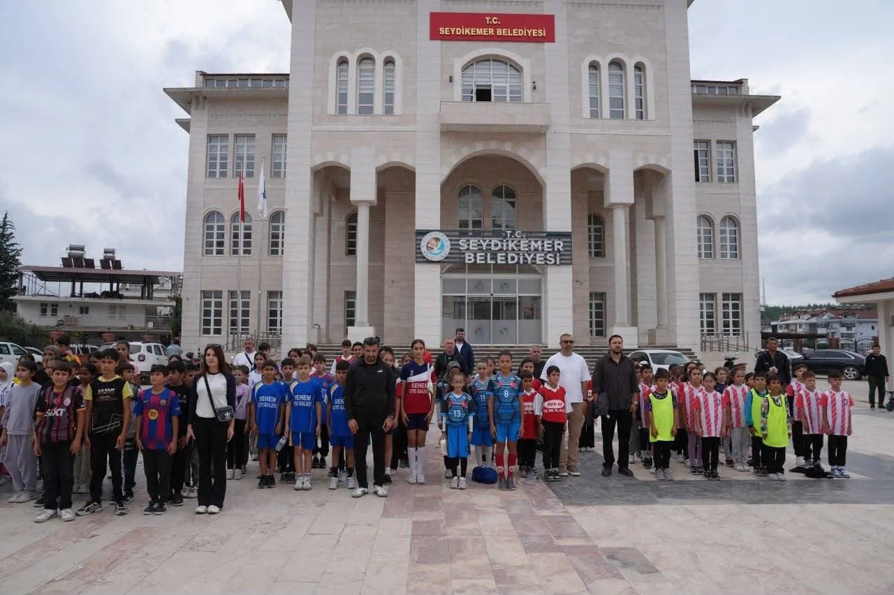 Seydikemer’de Cumhuriyet Bayramı Coşkusu Yol Koşusuyla Yaşandı