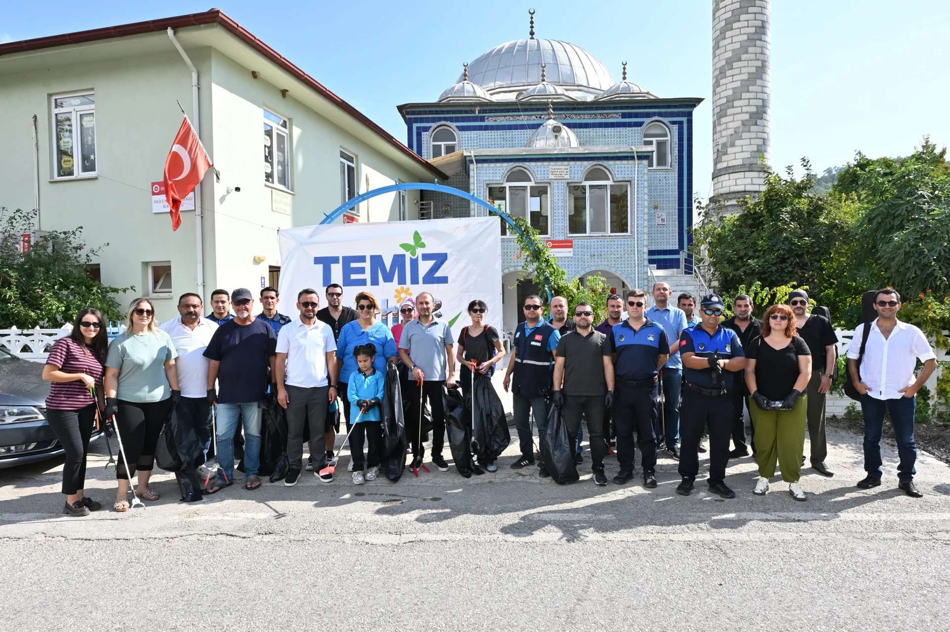 Temiz Fethiye İçin İnlice’de El Ele Temizlik Çalışması